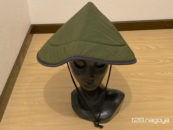 帽子を被ったマネキン