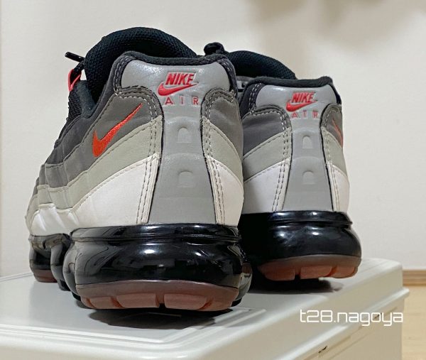 靴のカカトのソール