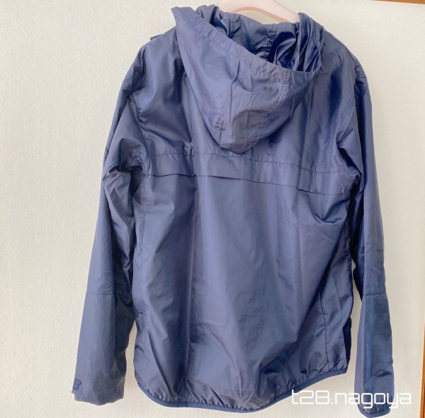 ウインドフードジャケット背中