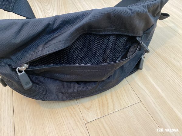 上部ポケット
