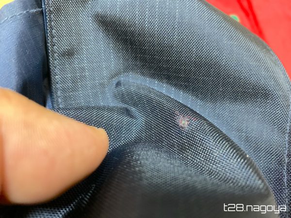 生地に穴を開ける