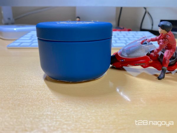 缶の側面