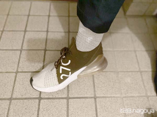 スニーカーと靴下