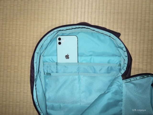 左ポケットにiphone