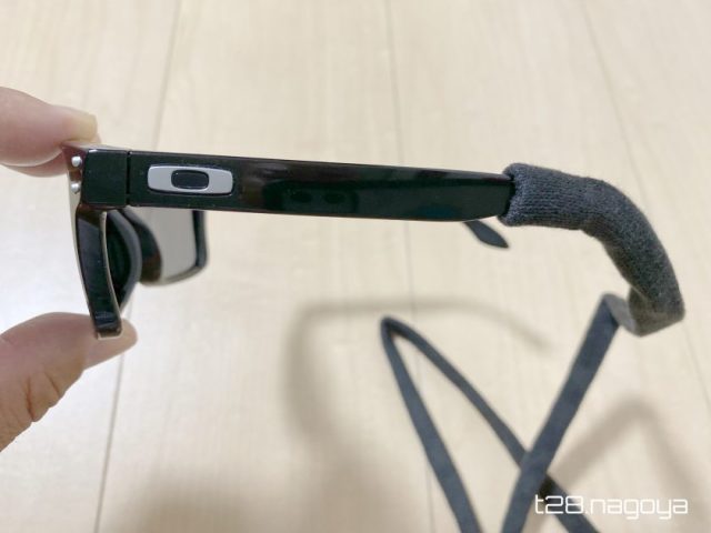 サングラスとひも