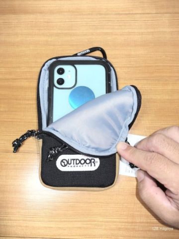 ポーチにiPhone