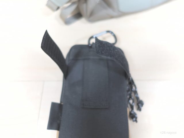 裏面のマジックテープ