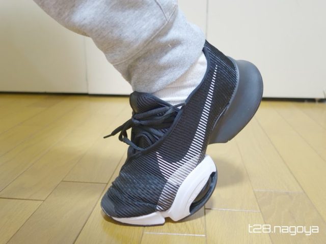 スニーカーの柔軟性