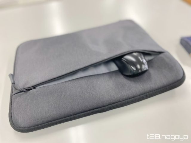 バッグにマウス